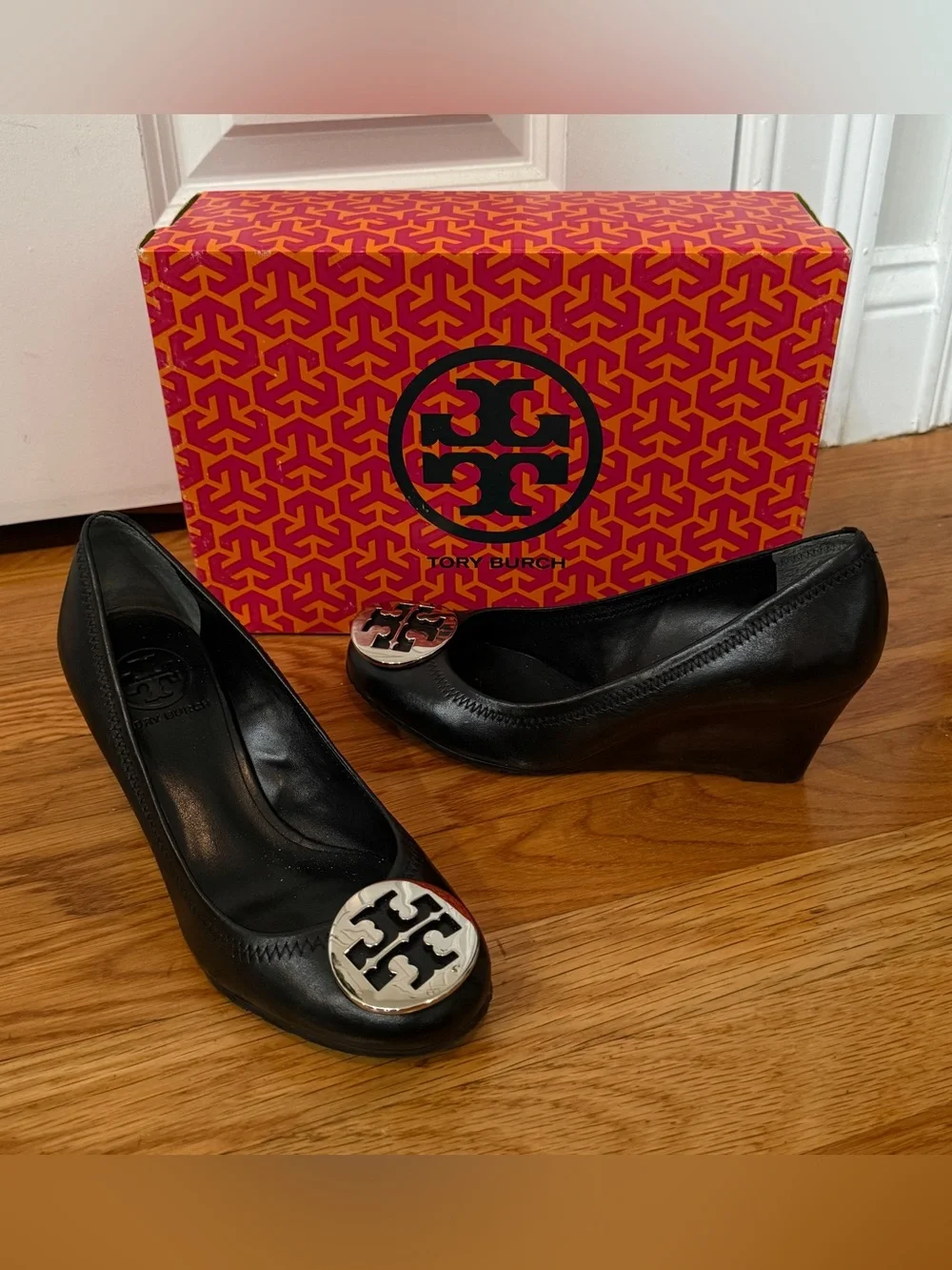Tory Burch Sally Black Leather Silver Logo Wedge Pumps 6.5 NEW